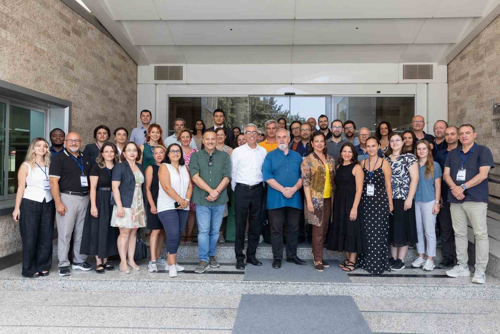 İngilizce eğitimde yenilikçi güç birliği