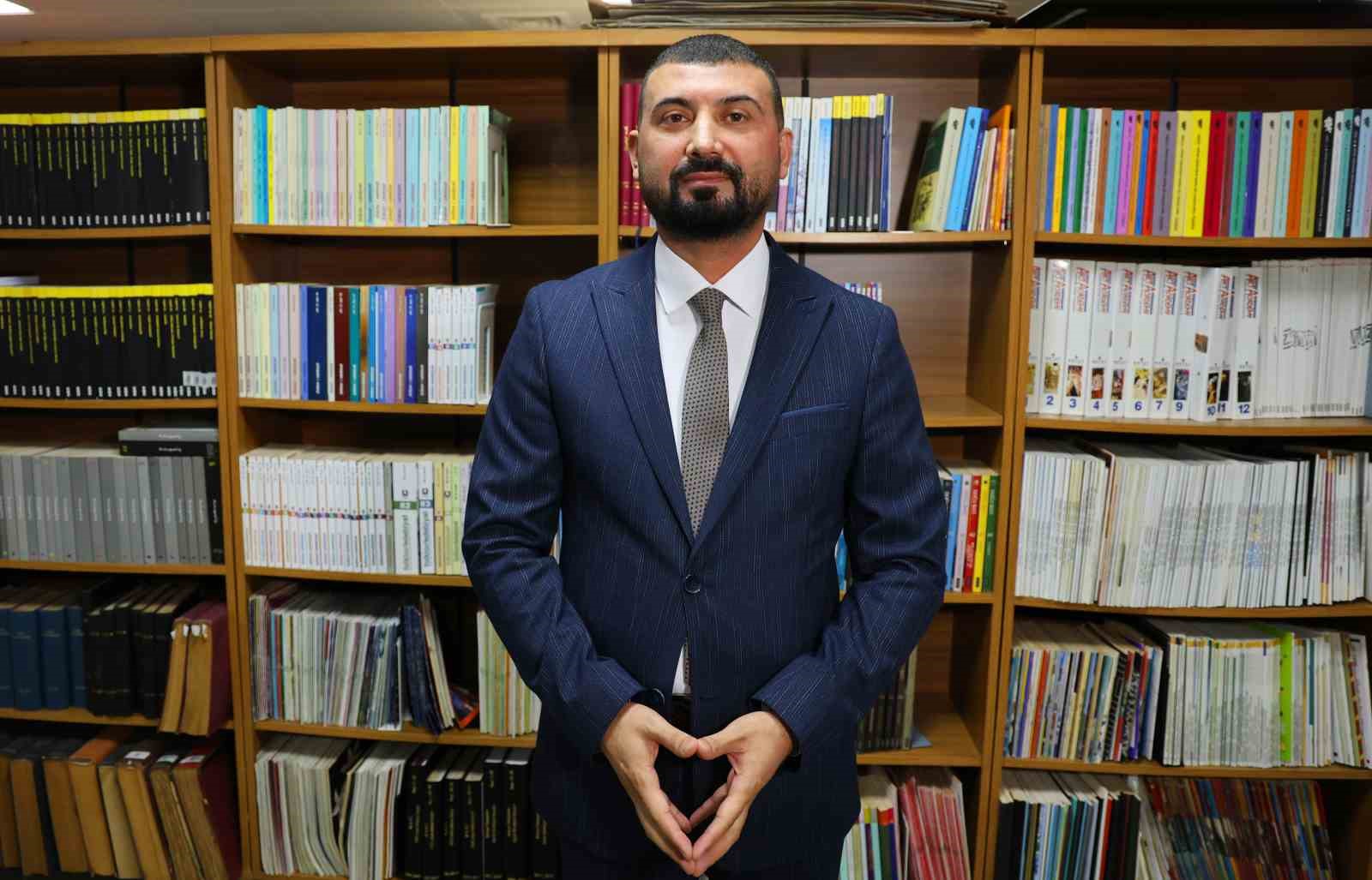 Doç. Dr. Berat Akıncı: 