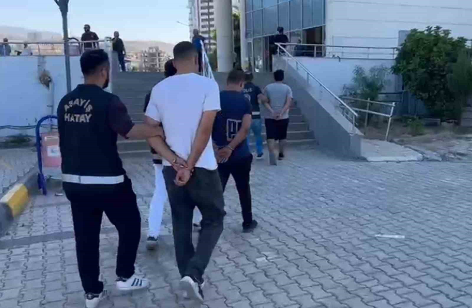 Hatay’da asayiş operasyonu; aranan 5 kişi yakalandı