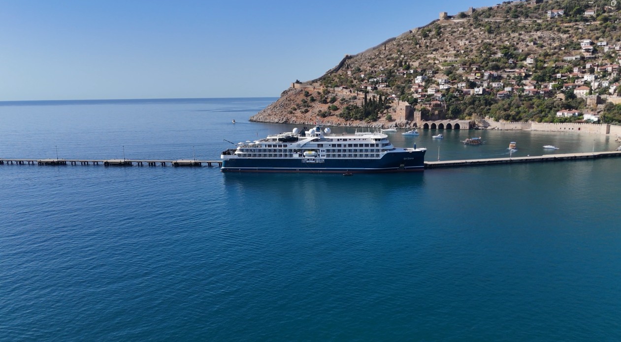 Lüks kruvaziyer Alanya’da