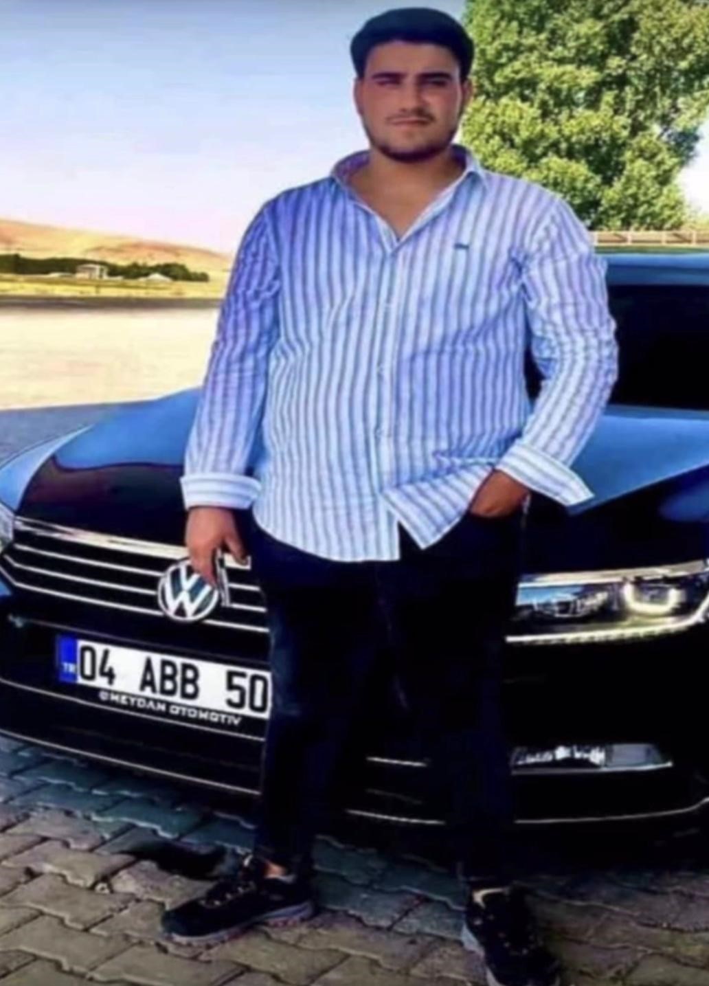 Patnos’ta otomobilin çarptığı 17 yaşındaki genç hayatını kaybetti