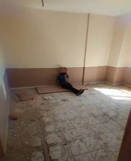 Eski dershane binası madde bağımlılarının yuvası haline geldi
