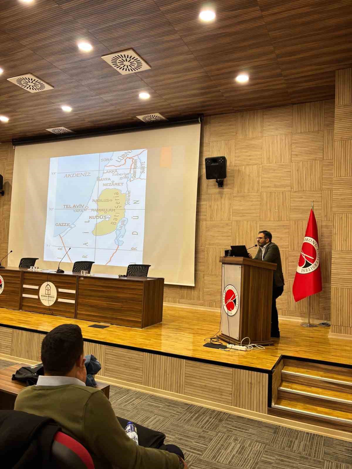 Kastamonu Üniversitesi İlahiyat Fakültesi’nde açılış dersi: "Filistin ve Gazze"