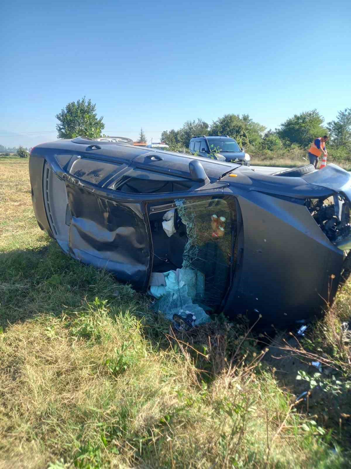Bolu’da otomobil takla attı: Sürücü yara almadan kurtuldu