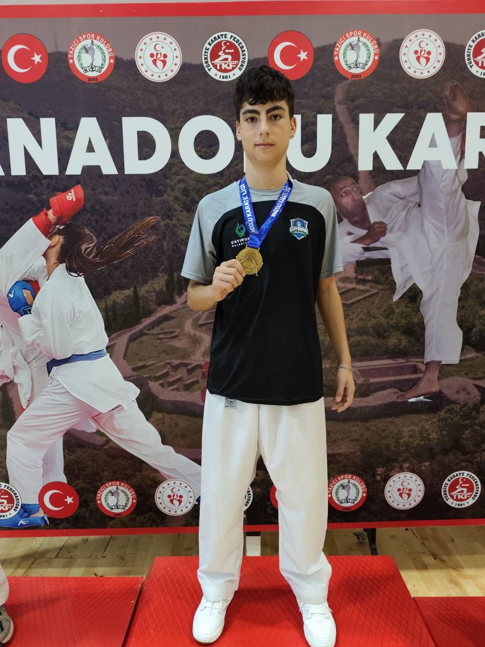 Çayırovalı karateciler, turnuvadan 5 madalyayla döndü