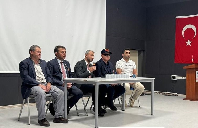 Gaziler, gençlere vatan ve bayrak sevgisini anlattı