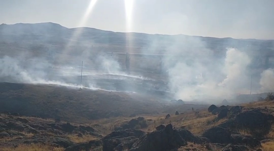 Sivas’ta örtü yangını
