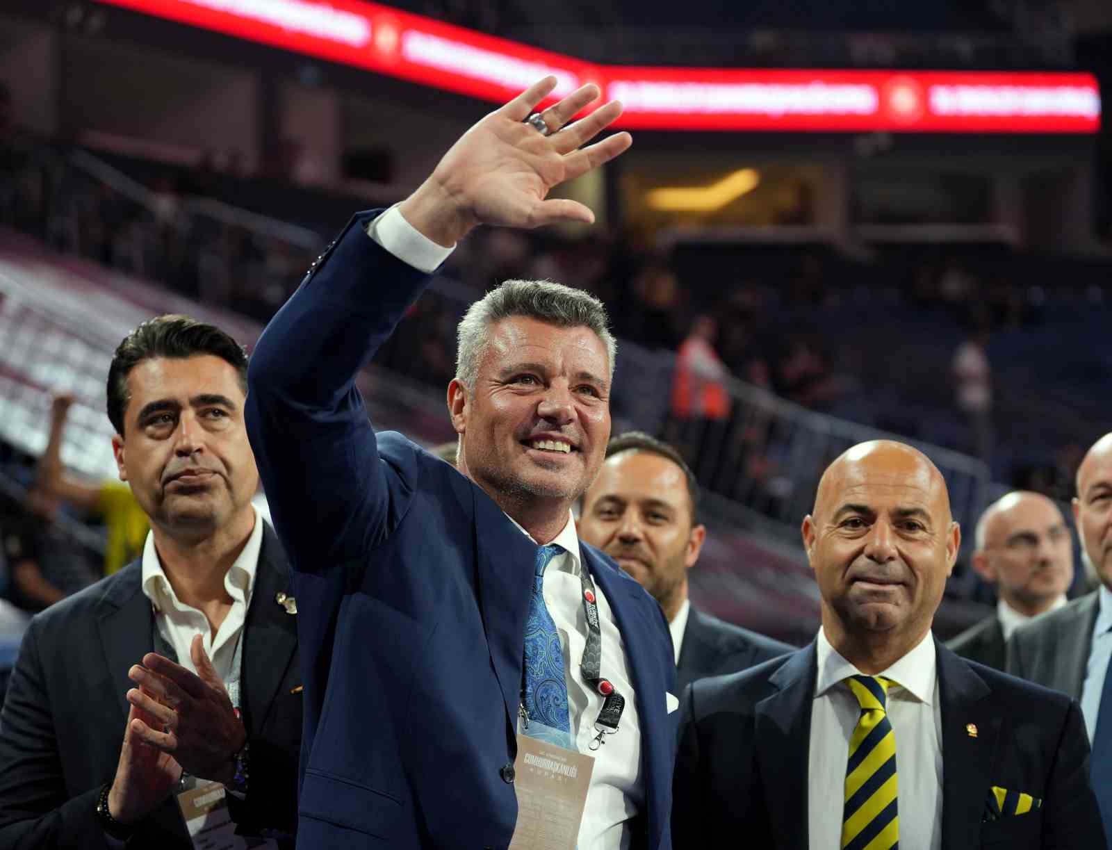 Sadettin Saran, Cumhurbaşkanlığı Kupası&rsquo;nda takımını yalnız bırakmadı