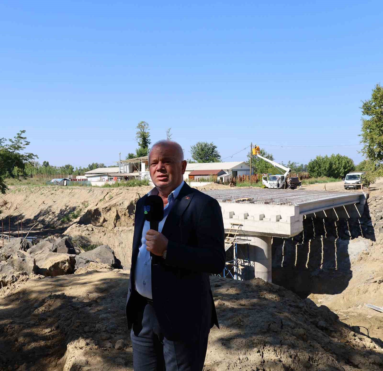 20 mahallenin yıllardır beklediği k&ouml;pr&uuml;de mutlu son
