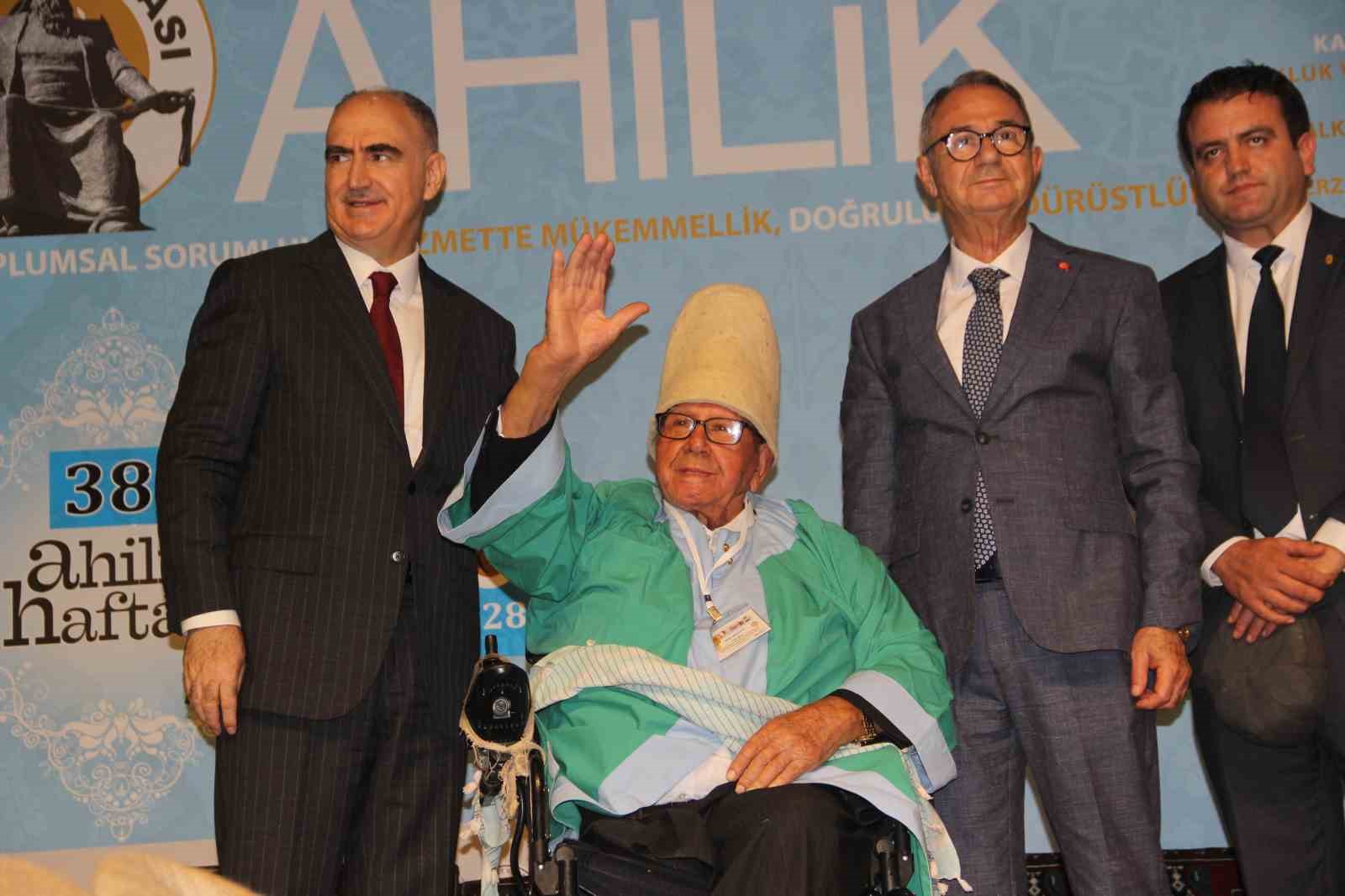 Yılın ahisinden esnaflara &rsquo;Sabır&rsquo; tavsiyesi
