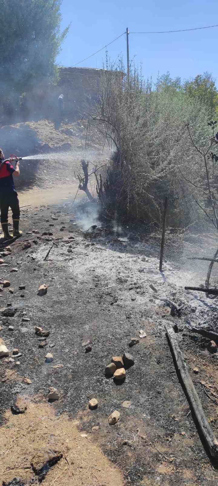 Bingöl’de çıkan yangın söndürüldü