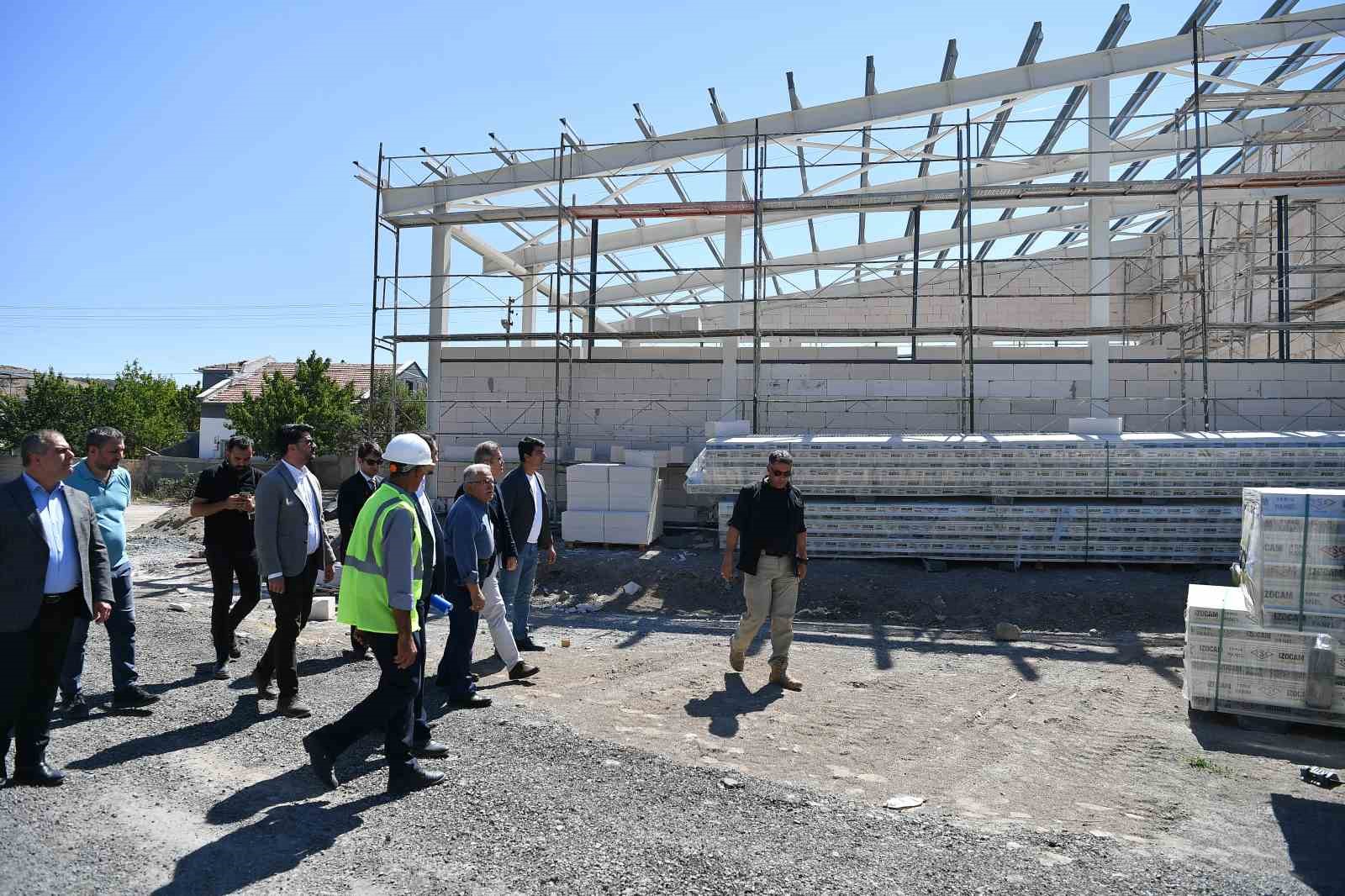 Başkan Büyükkılıç’tan Eğribucak’taki yeni itfaiye binasının inşaatına yerinde inceleme