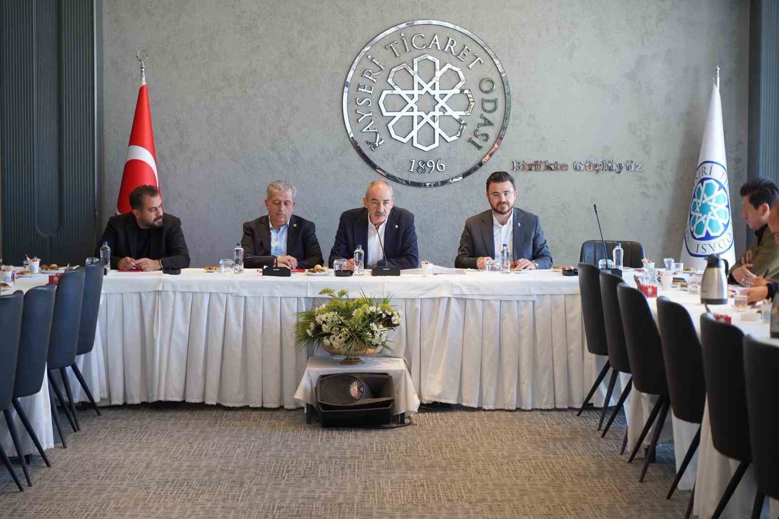 Başkan Okandan İnşaat Sekt&ouml;r&uuml; İstişare Toplantısı&rsquo;na katıldı
