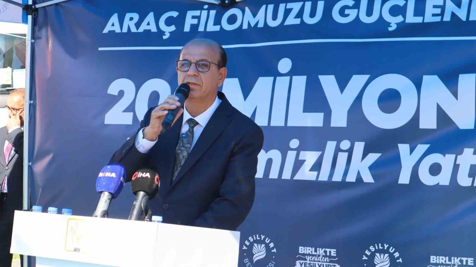 Yeşilyurt Belediyesi temizlik araç filosunu güçlendirdi