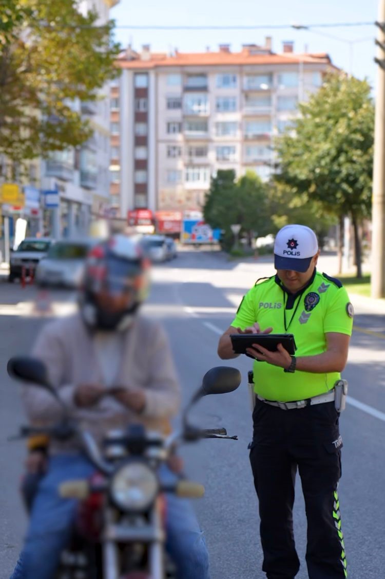 Isparta&rsquo;da motosiklet denetimi: 120 s&uuml;r&uuml;c&uuml;ye ceza uygulandı, 39 ara&ccedil; men edildi
