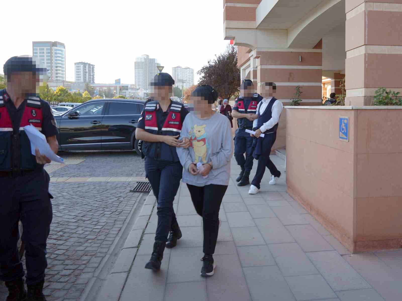 Kastamonu’da 848 gram metamfetaminle yakalanan 2 şüpheli tutuklandı