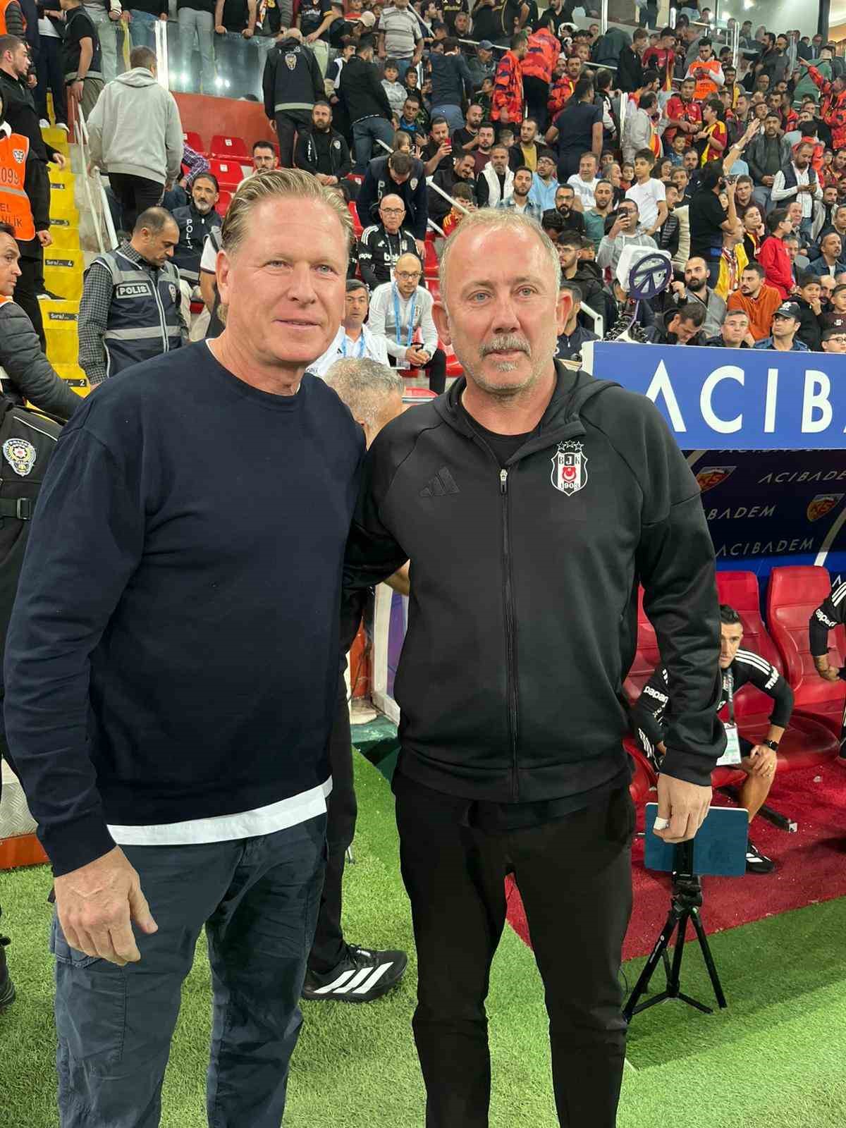 Trendyol S&uuml;per Lig: Kayserispor: 0 - Beşiktaş: 3 (İlk yarı)
