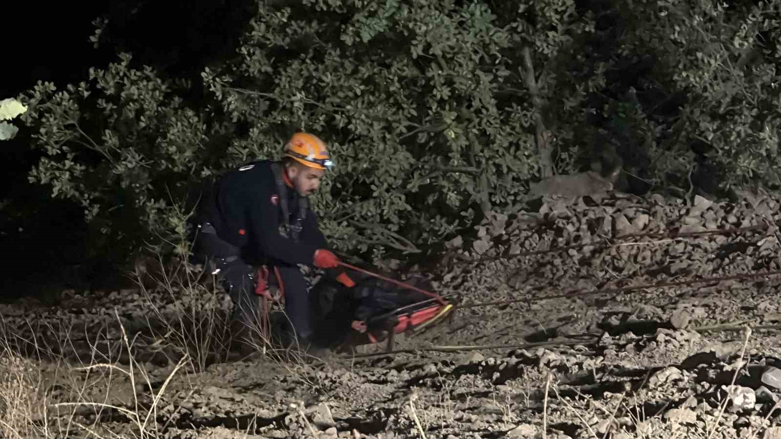 Sivas’ta feci kazada hayatını kaybeden 4 kişinin cesetleri güçlükle çıkartıldı