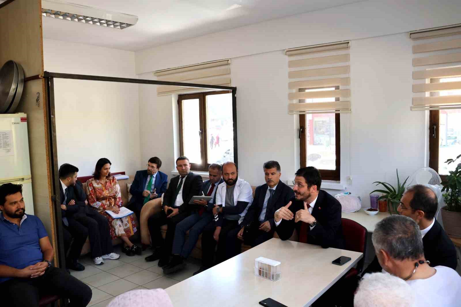 Halk Sağlığı Genel M&uuml;d&uuml;r&uuml; Demirkol, Kayseri&rsquo;de sağlık tesislerini ziyaret etti
