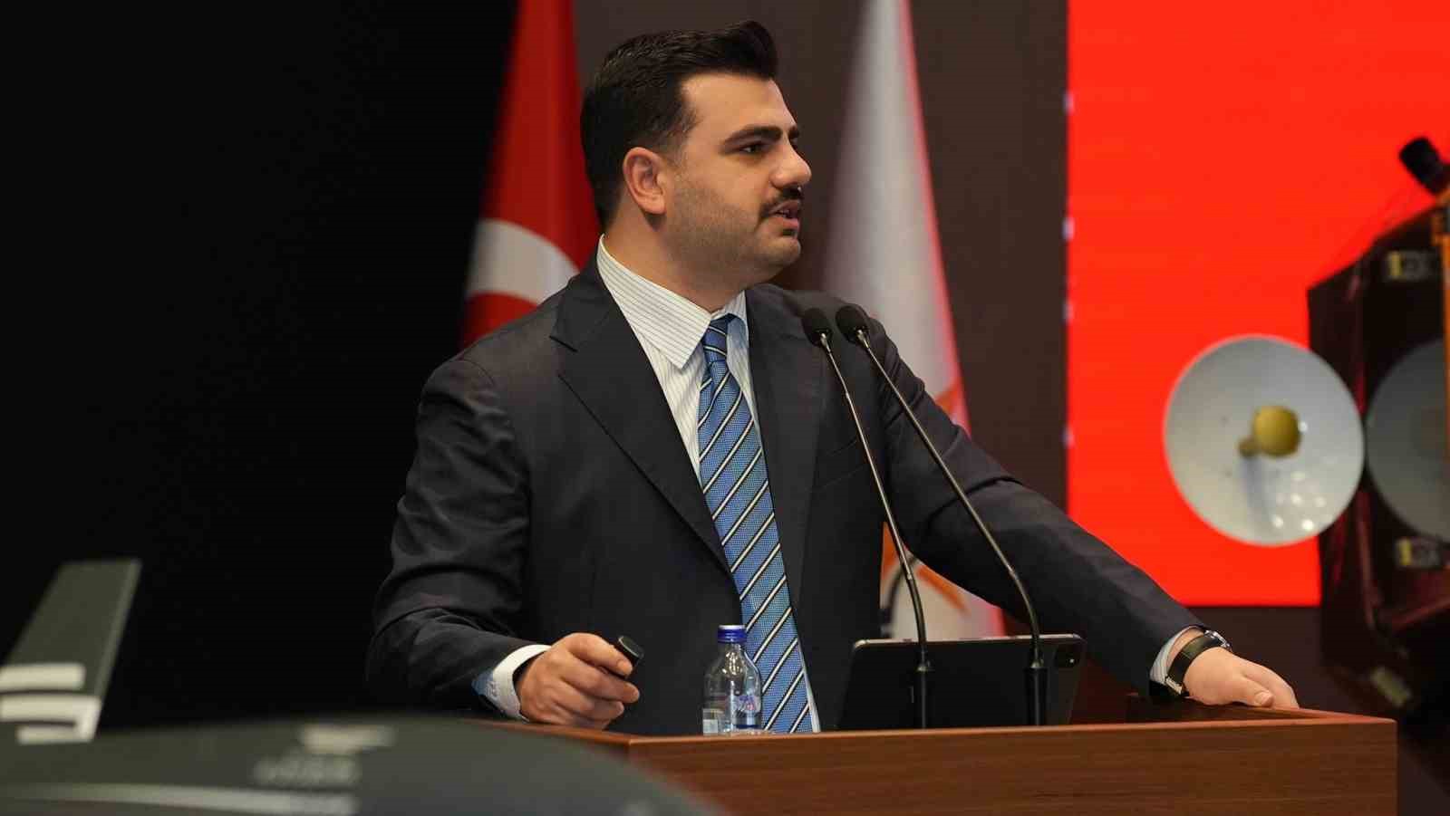 İnan’dan CHP’li Zeybek’e tepki: "İzmir’i çöp dağlarına mahkum eden sizsiniz"