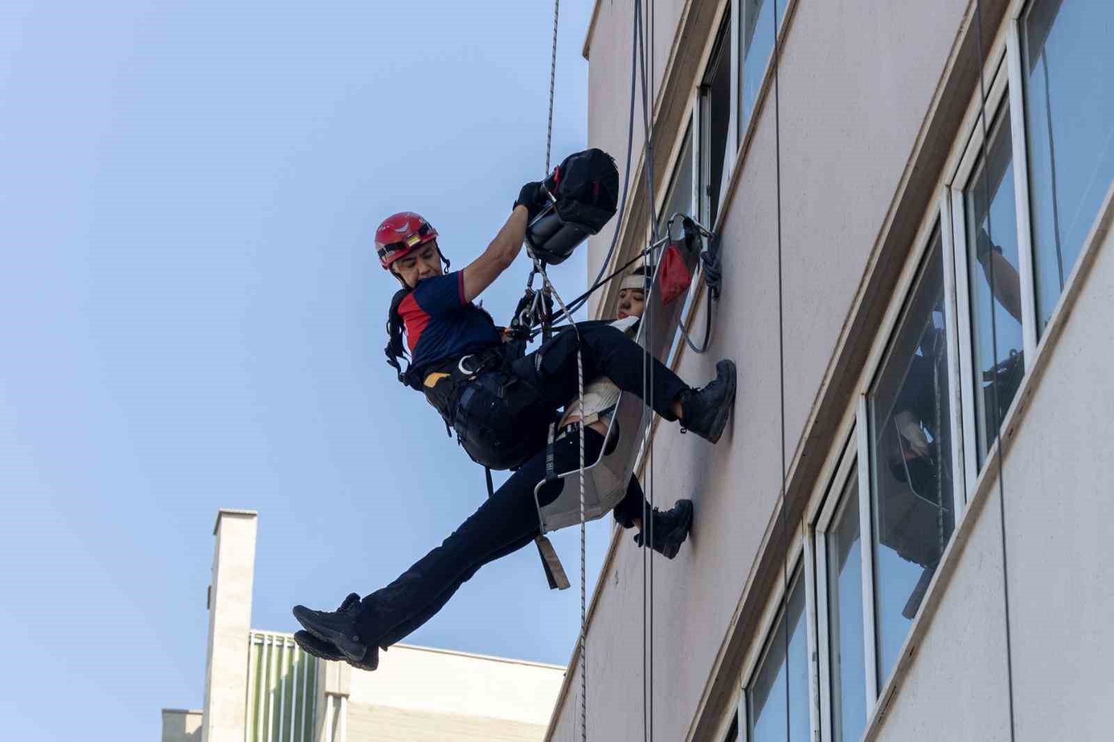 İZSU’da gerçeği aratmayan tatbikat