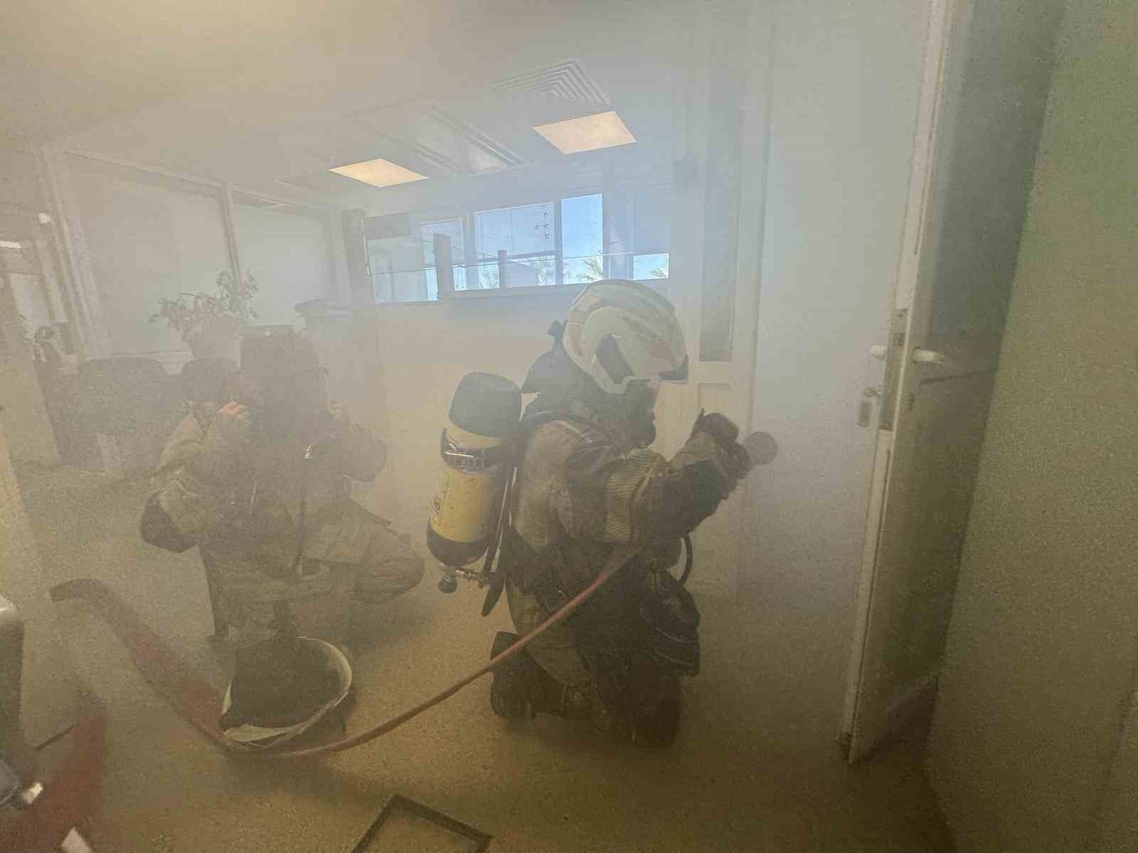 İZSU&rsquo;da ger&ccedil;eği aratmayan tatbikat
