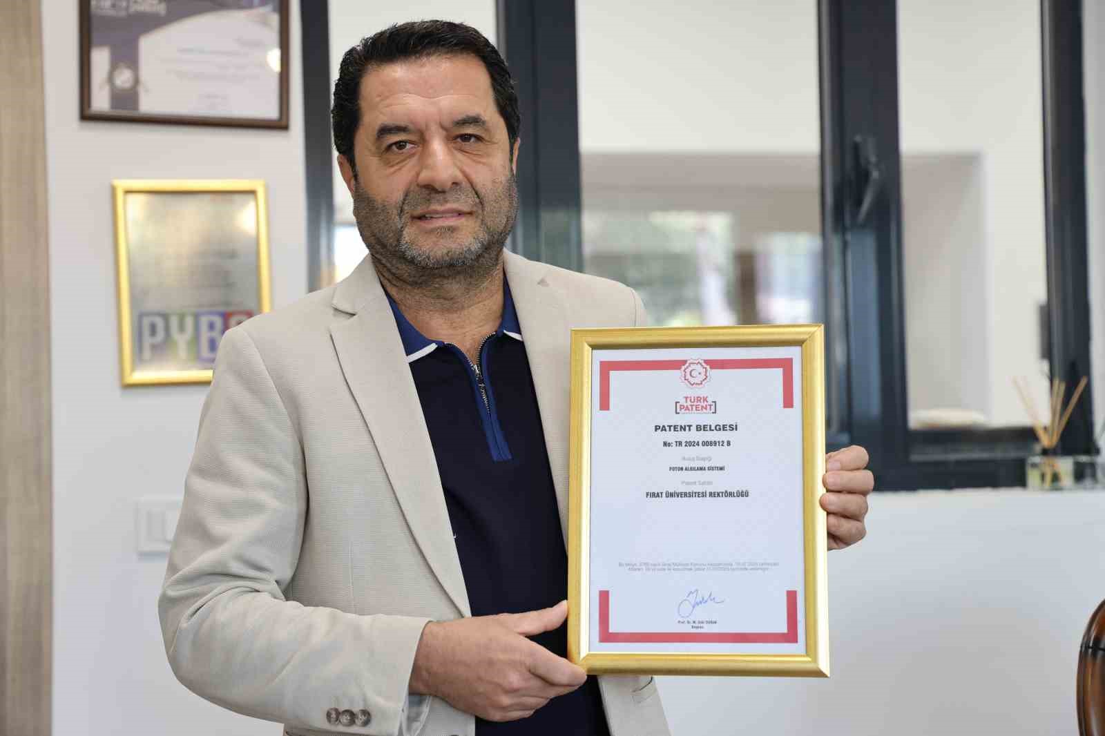 Türk bilim insanı Prof. Dr. Yakuphanoğlu Einstein’ın Nobel ödüllü teorisini kanıtladı, patentini aldı