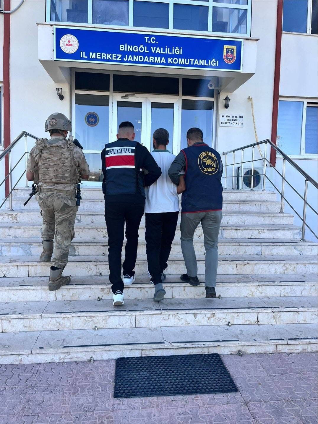 Bingöl’de kesinleşmiş hapis cezası bulunan 3 zanlı yakalandı