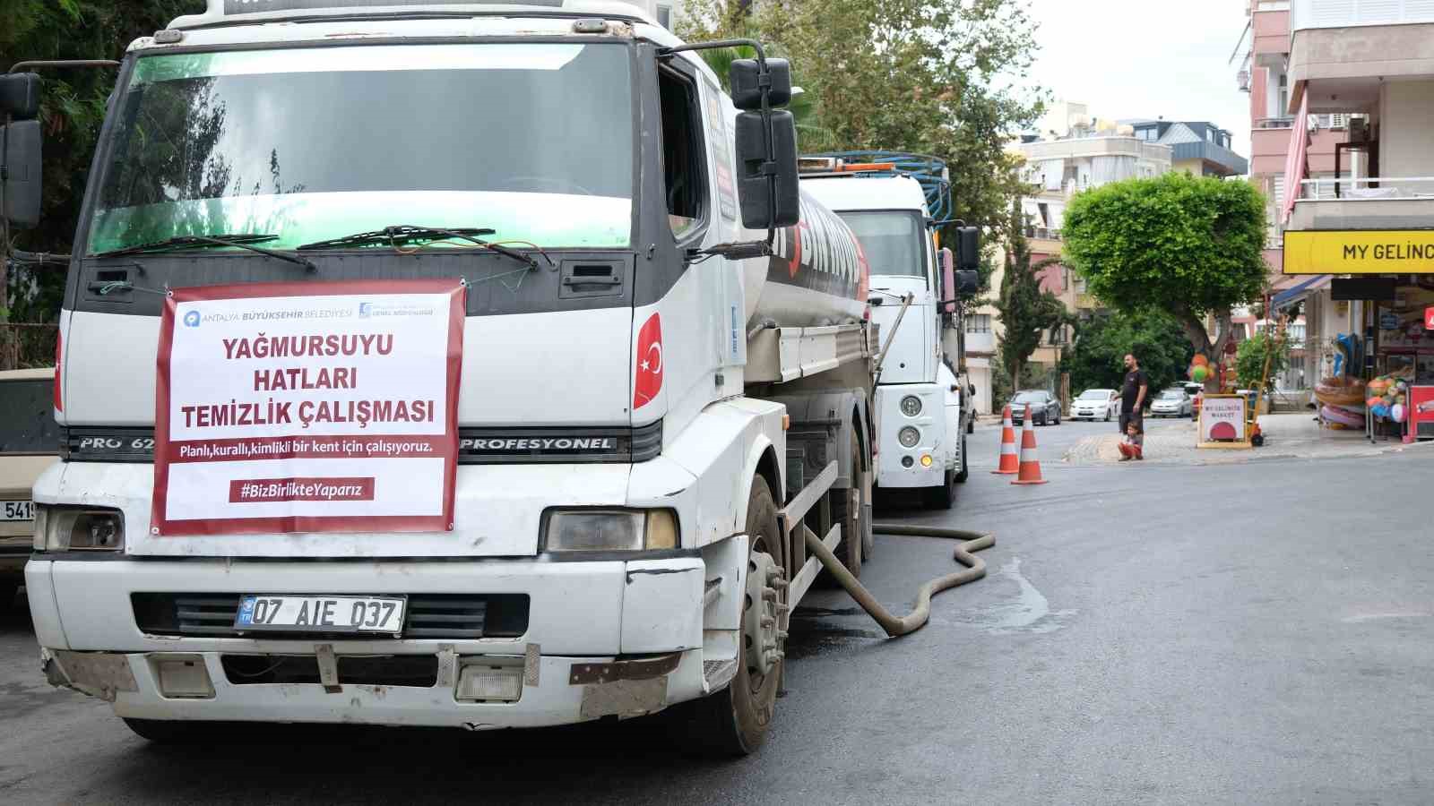 Alanya&rsquo;da yağmur suyu hatları robot kamera ve kombine ara&ccedil;larla temizleniyor
