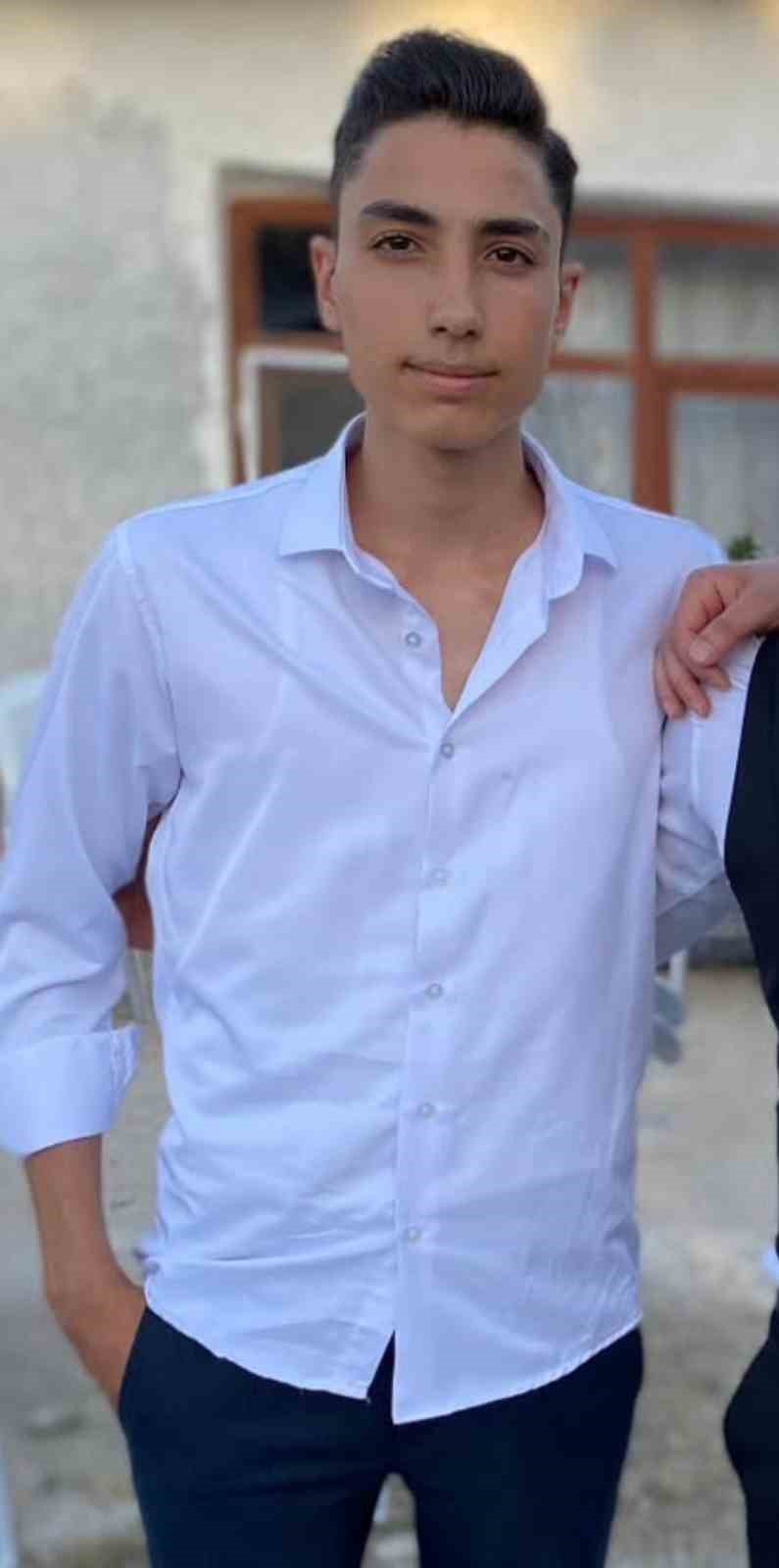 Motosiklet sürücüsünün ağır yaraladığı feci kaza kamerada