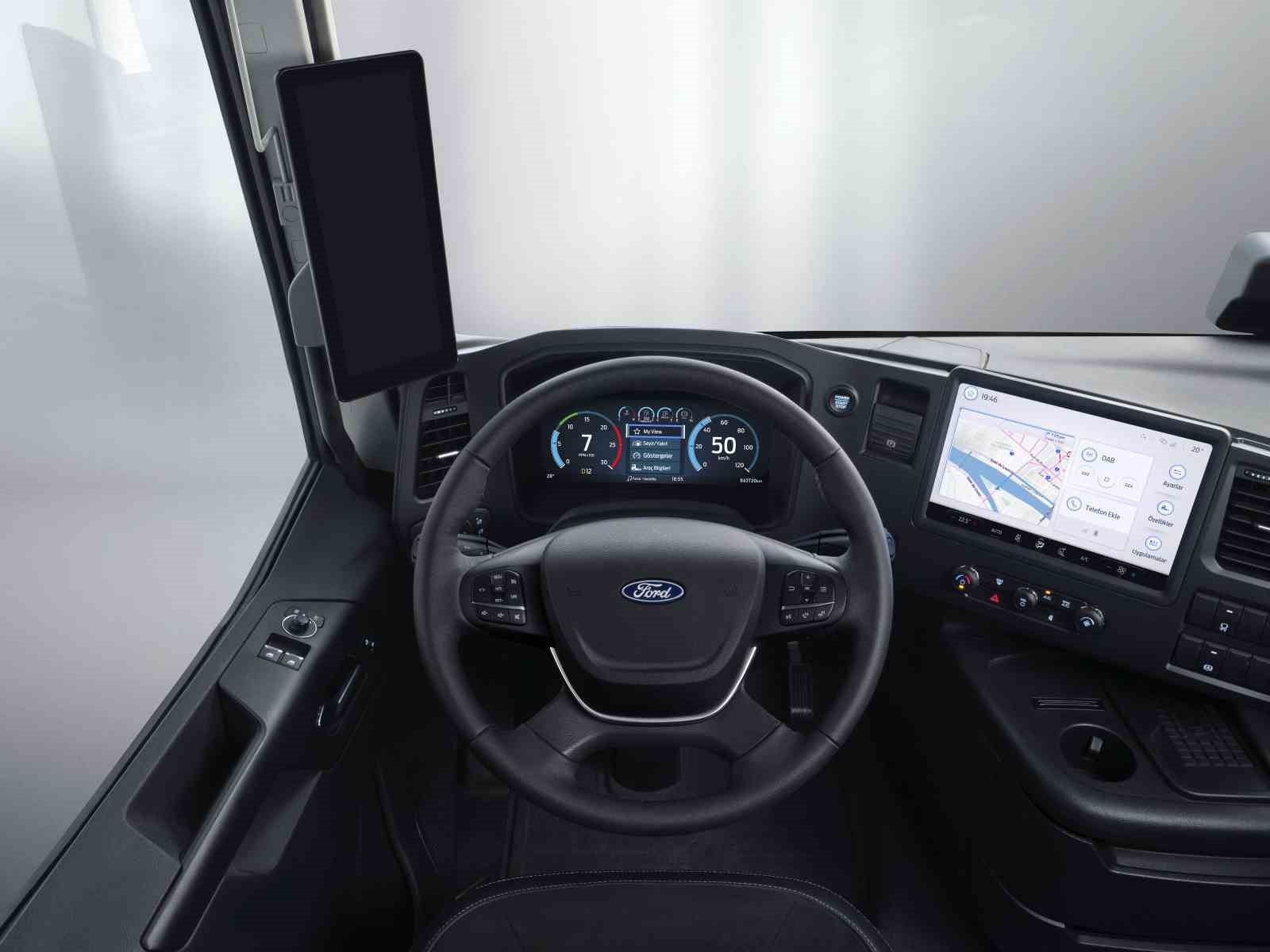 Ford Trucks yeni F-MAX ile çekici pazarında vites yükseltiyor