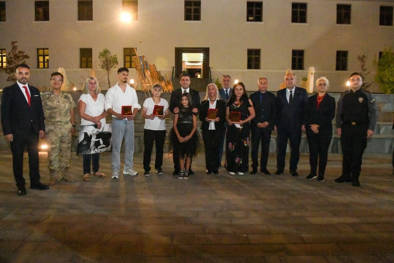 Tunceli&rsquo;de yılın ahisi, kalfası ve &ccedil;ırağına &ouml;d&uuml;lleri verildi
