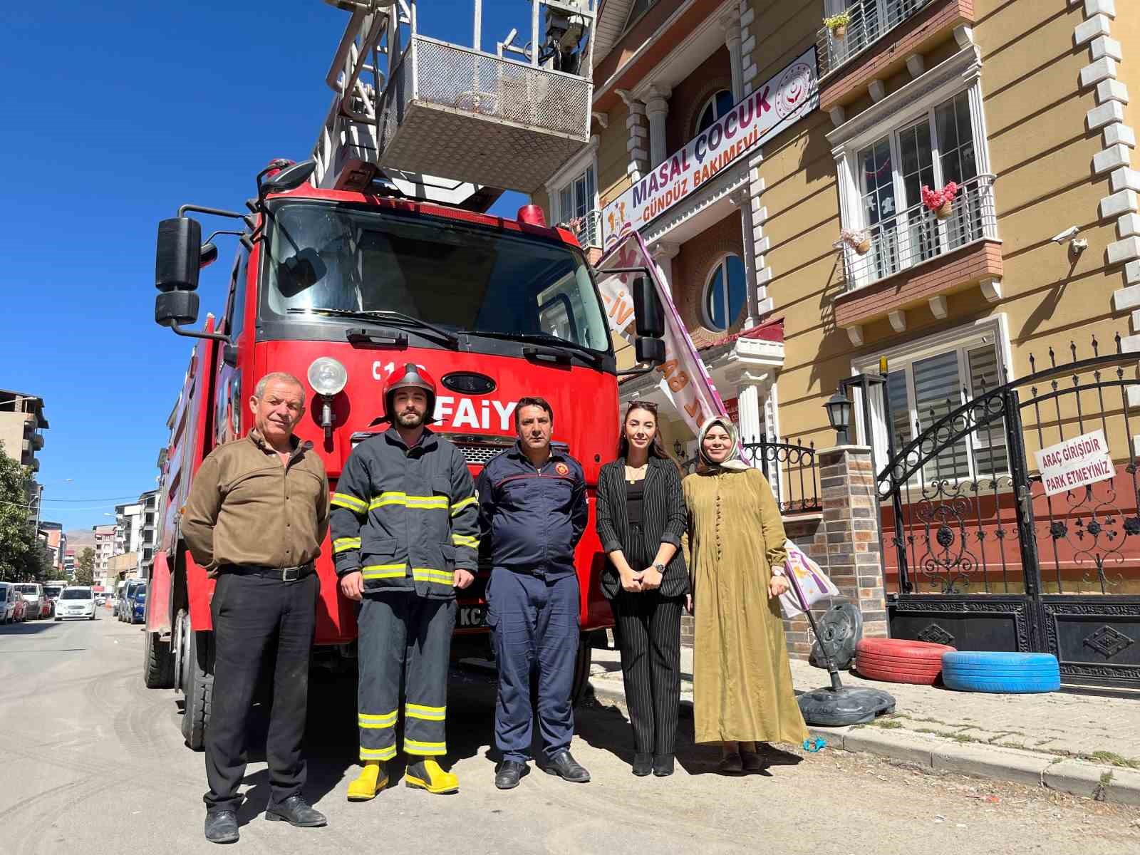 Tatvan’da çocuk gündüz bakımevinde yangın tatbikatı