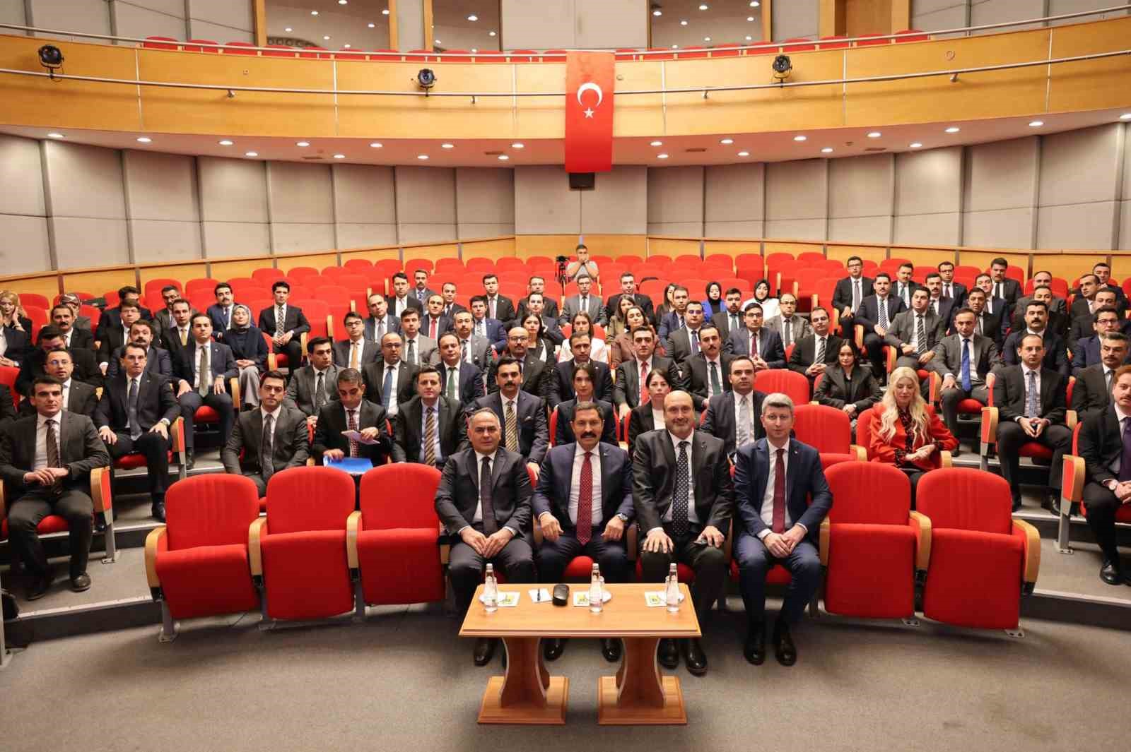 Vali Masatlı, kaymakam adaylarına Afette Hatay Modeli&rsquo;ni anlattı
