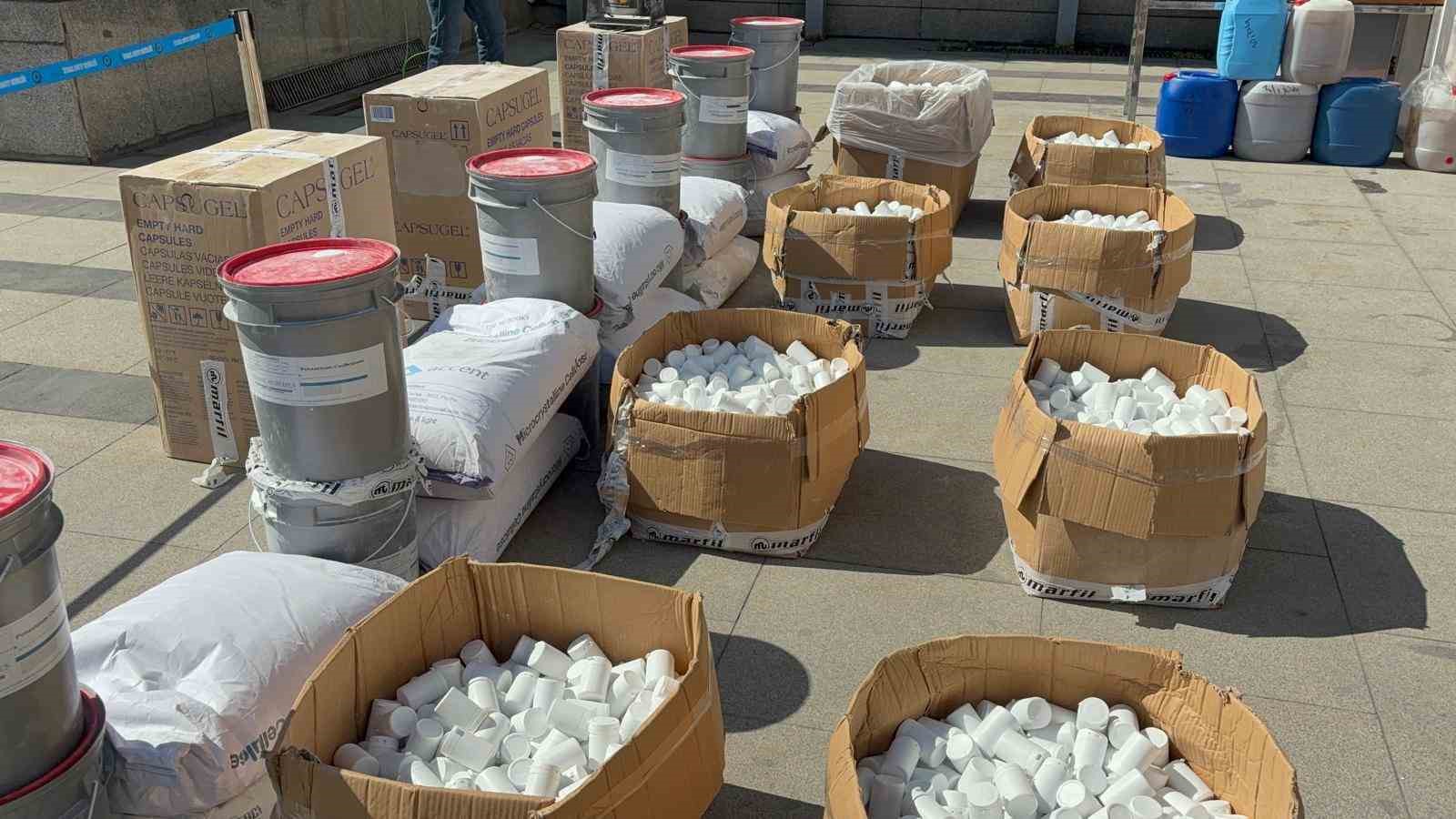 İstanbul’da 5 ilçede eş zamanlı narkotik operasyonu: 13 şüpheli tutuklandı