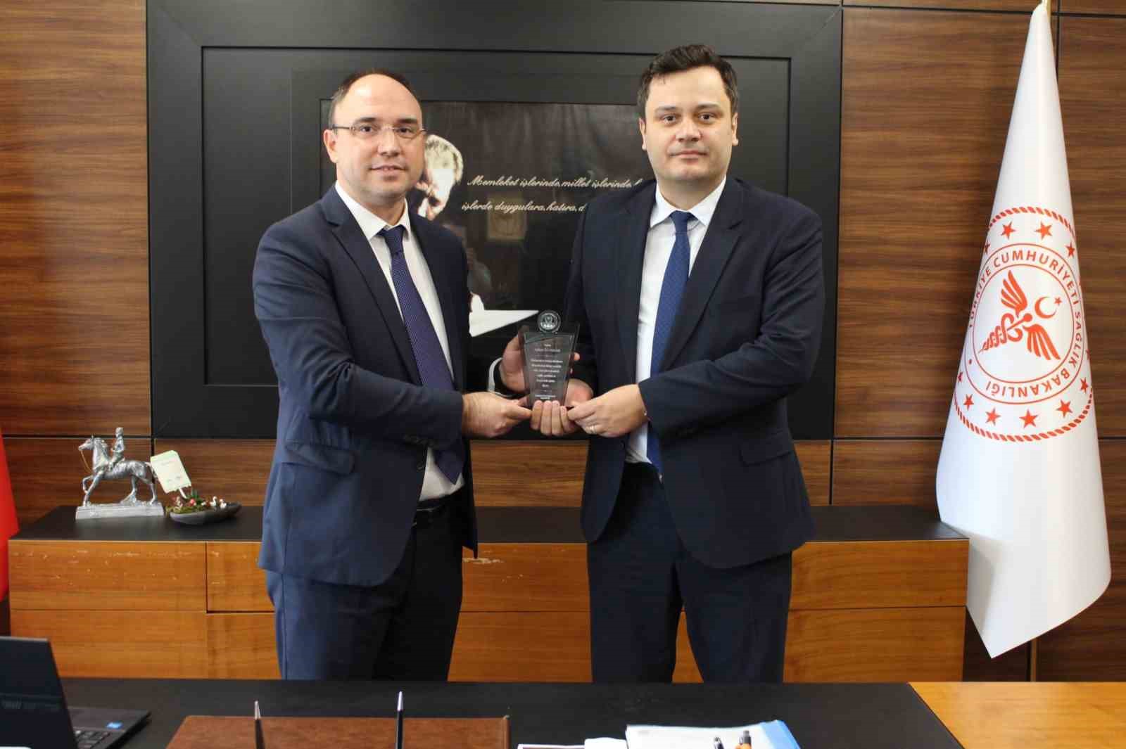 &Ccedil;arşamba Devlet Hastanesi&rsquo;nde başhekimlik g&ouml;revinde devir teslim
