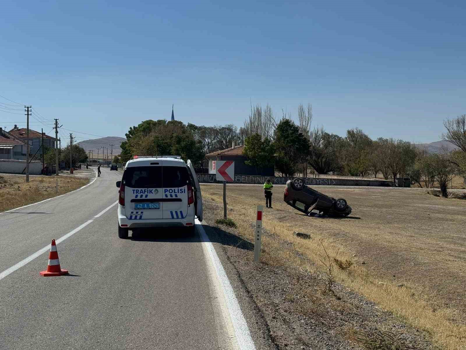Konya’da otomobil şarampole devrildi: 4 yaralı