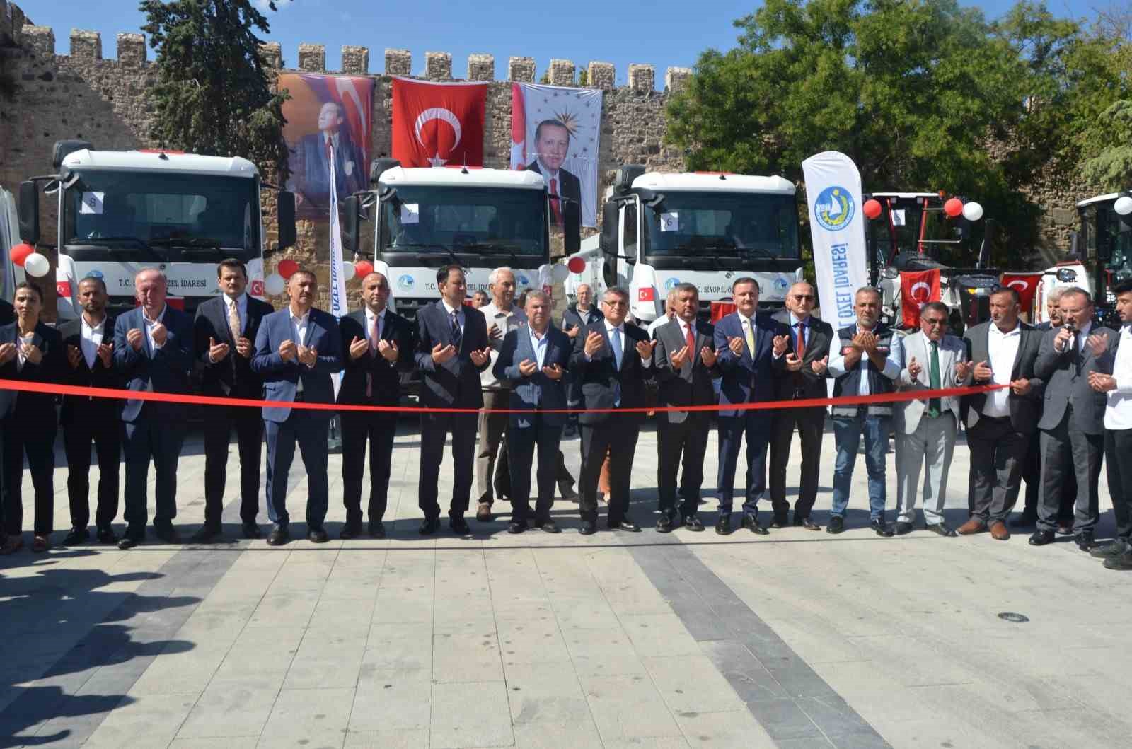 Sinop’a 12 yeni iş makinesi kazandırıldı