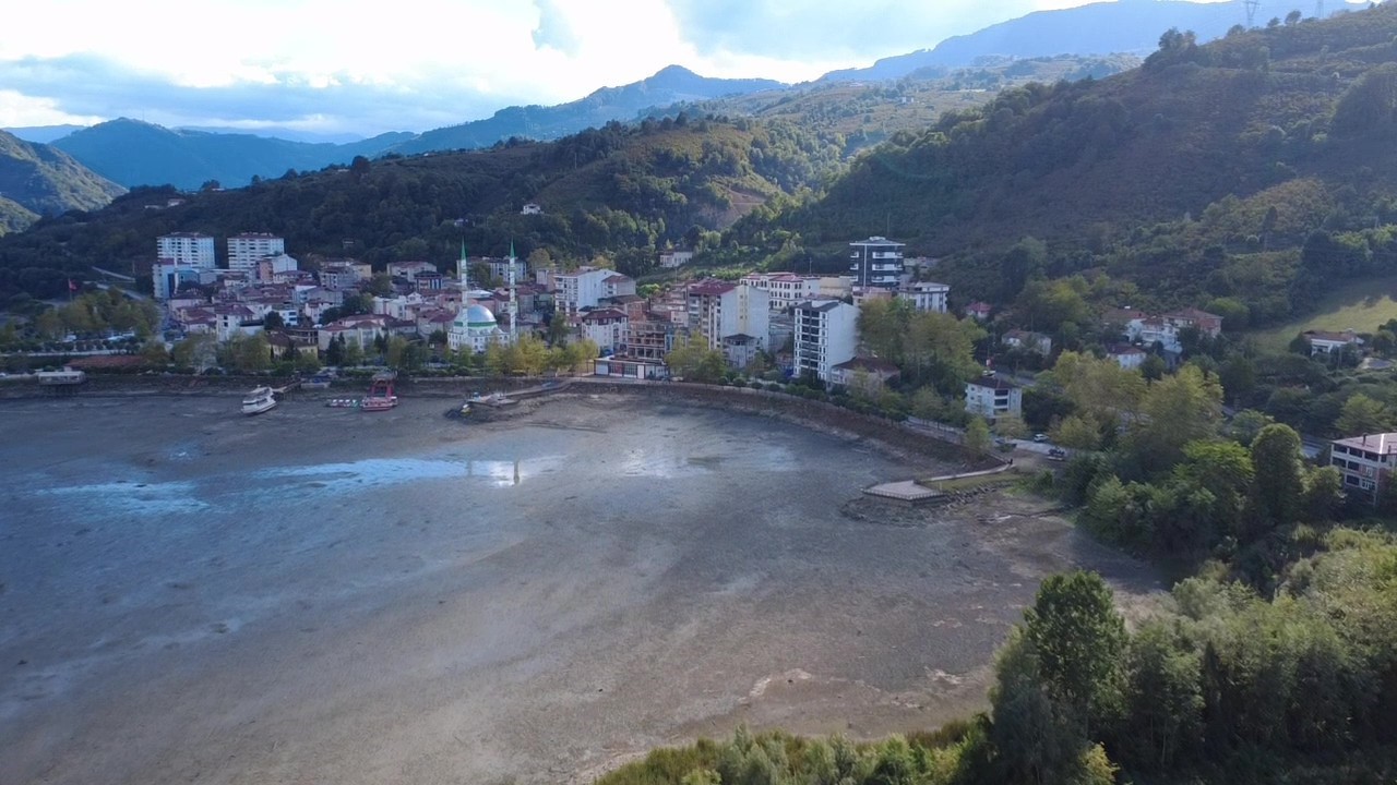 Ayvacık Kaymakamlığı&rsquo;ndan "baraj" uyarısı
