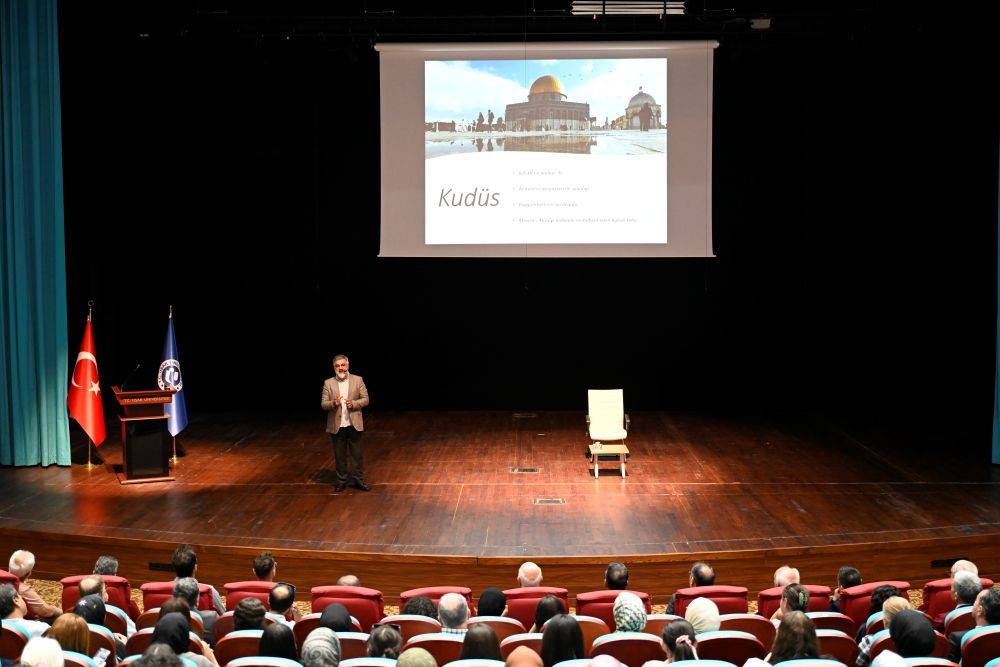 Uşak &Uuml;niversitesi&rsquo;nde "Kud&uuml;s Davamız" konferansı ger&ccedil;ekleştirildi
