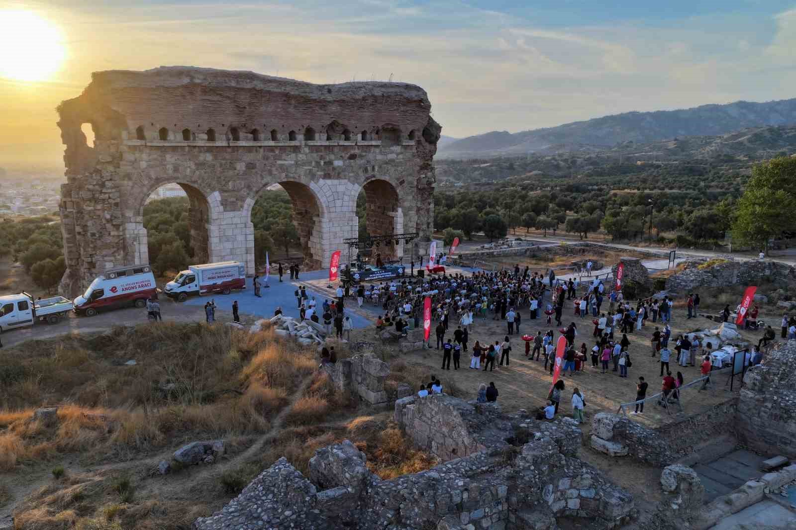 Tralleis Antik Kenti’nde sanat ve mitoloji buluşması