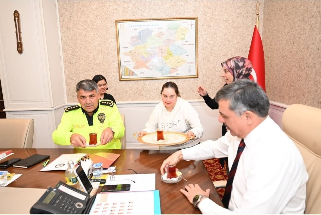 Valiliğin gülleri göreve başladı