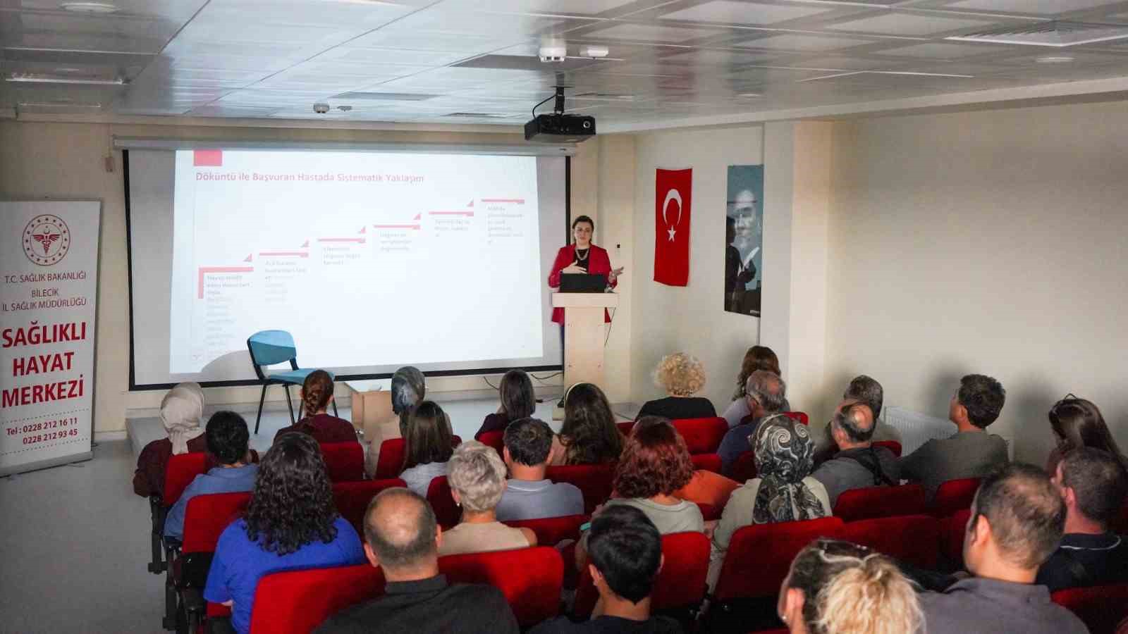 Bilecik’te aile hekimlerine cildiye eğitimi