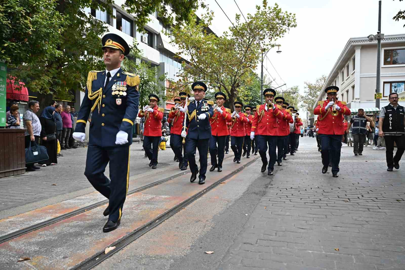 Bursa’da hem çok renkli hem çok sesli festival