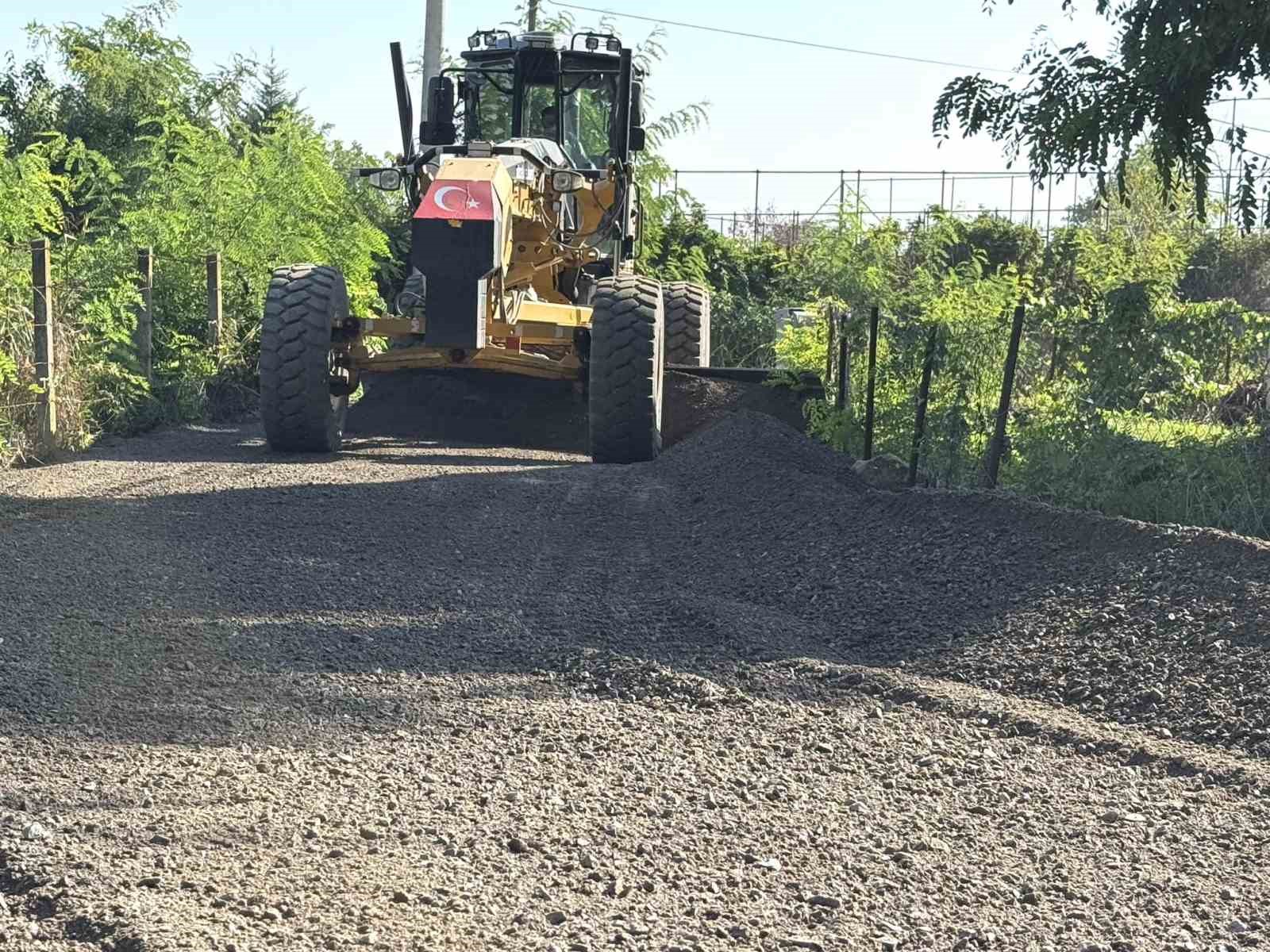 Düzce’de köylerde yeni yollar açılıyor
