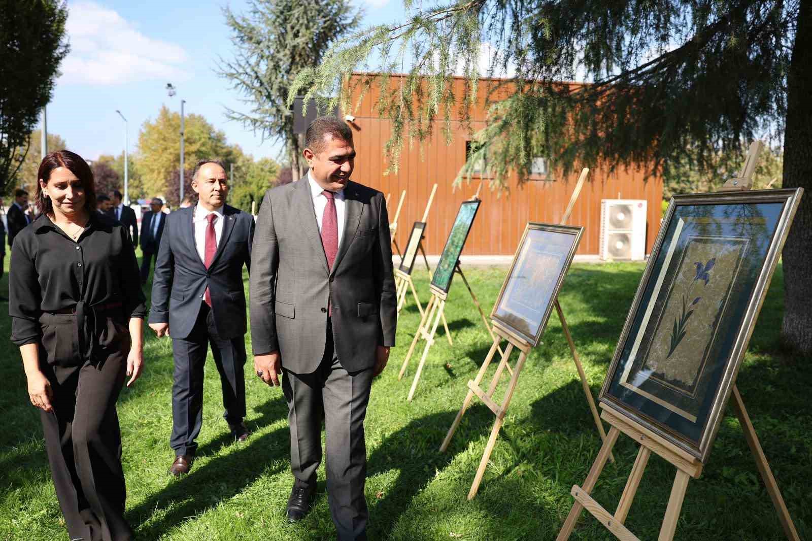 Düzce’de ebru sergisi açıldı