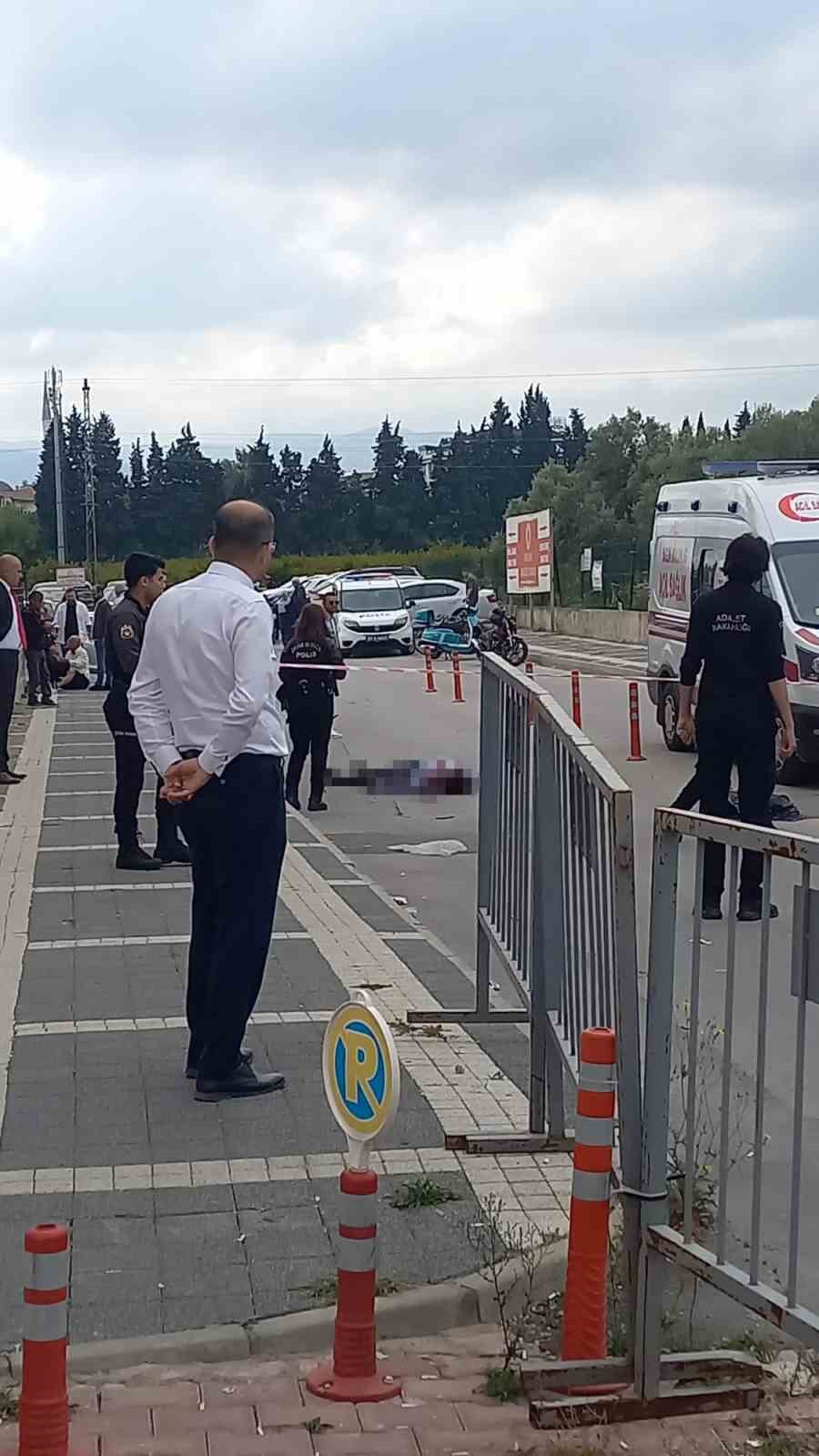 Yalova Adliyesi önünde silahlı saldırı: 1 ölü 1 yaralı