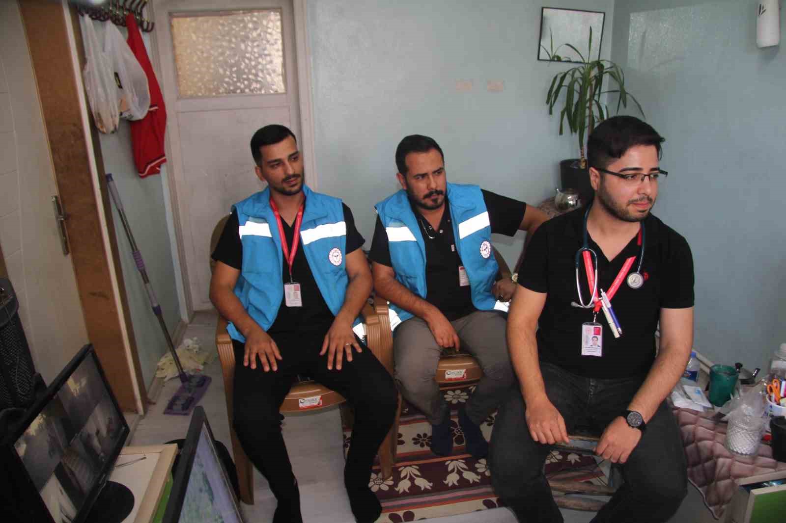 Yatalak hastalar evde sağlık hizmeti ile şifa buluyor
