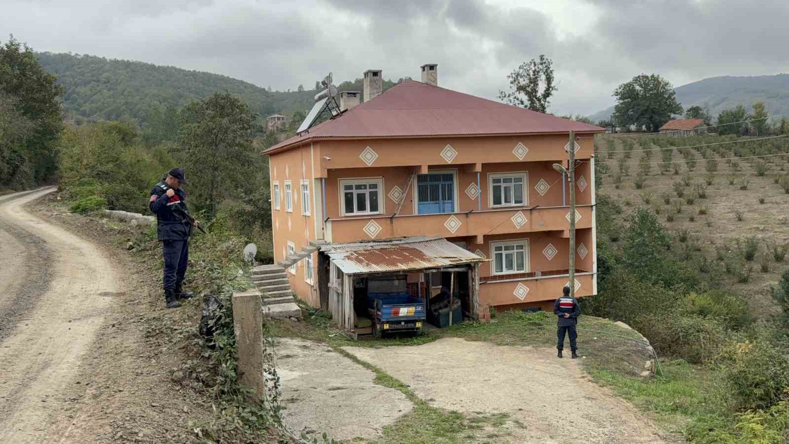Samsun’da kan donduran cinayet: Eşini bardakla öldürdü, jandarmaya alkollü yakalanınca cinayet ortaya çıktı