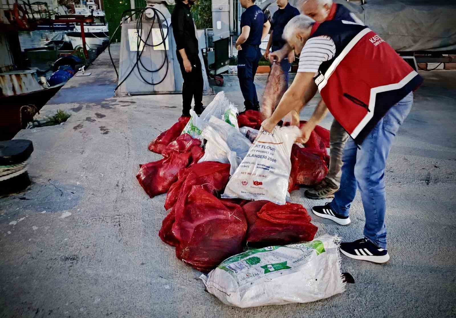 Kastamonu’da kaçak avlanan 142 kalkan balığına el konuldu